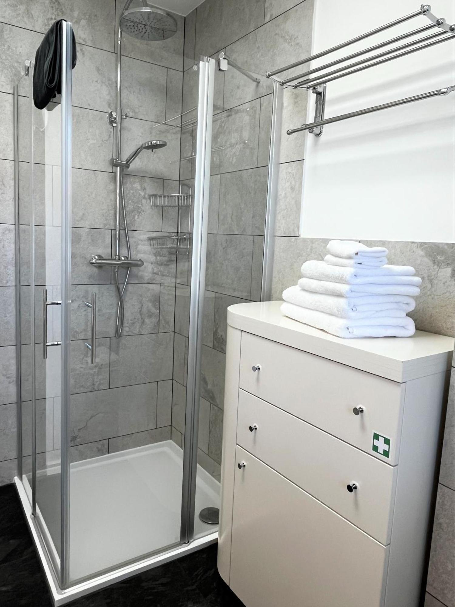 Apartment Wohlfuehlplatzl - Urgemuetlich & Ruhig Vogtareuth Exteriör bild