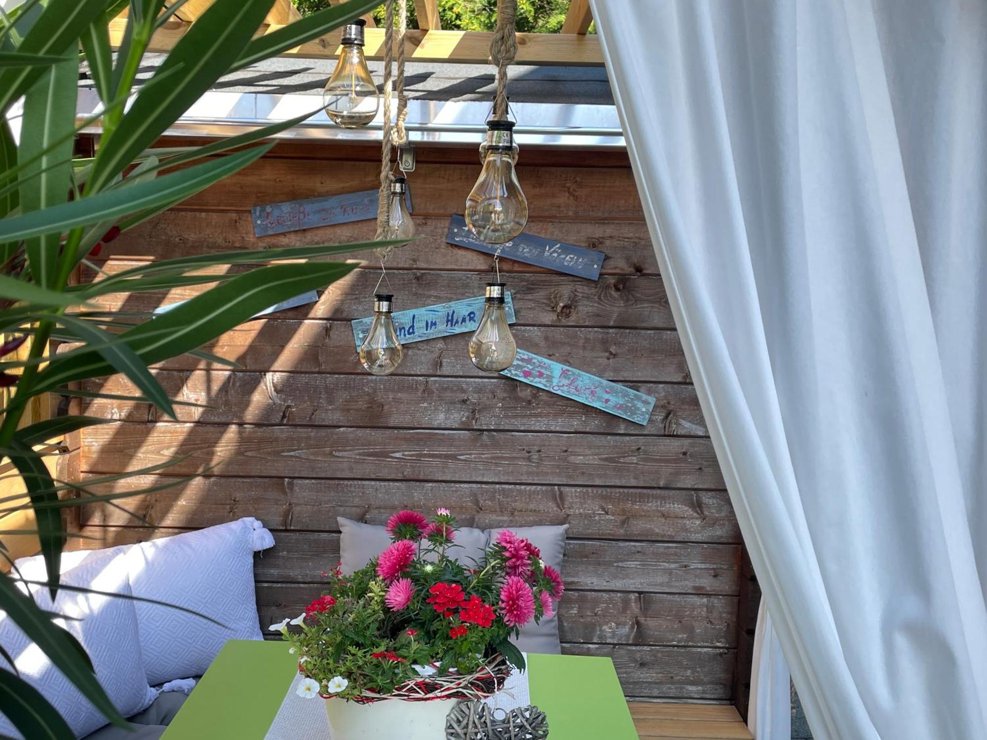 Apartment Wohlfuehlplatzl - Urgemuetlich & Ruhig Vogtareuth Exteriör bild