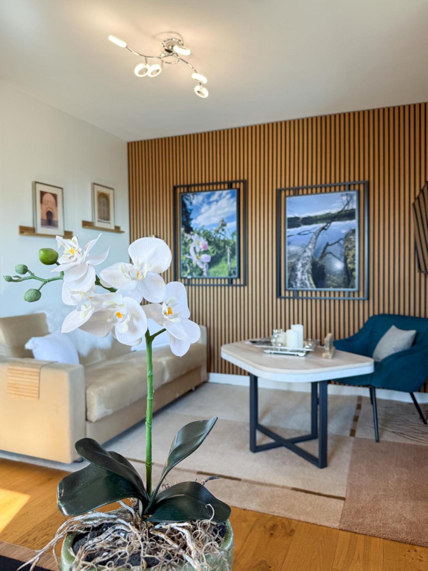 Apartment Wohlfuehlplatzl - Urgemuetlich & Ruhig Vogtareuth Exteriör bild