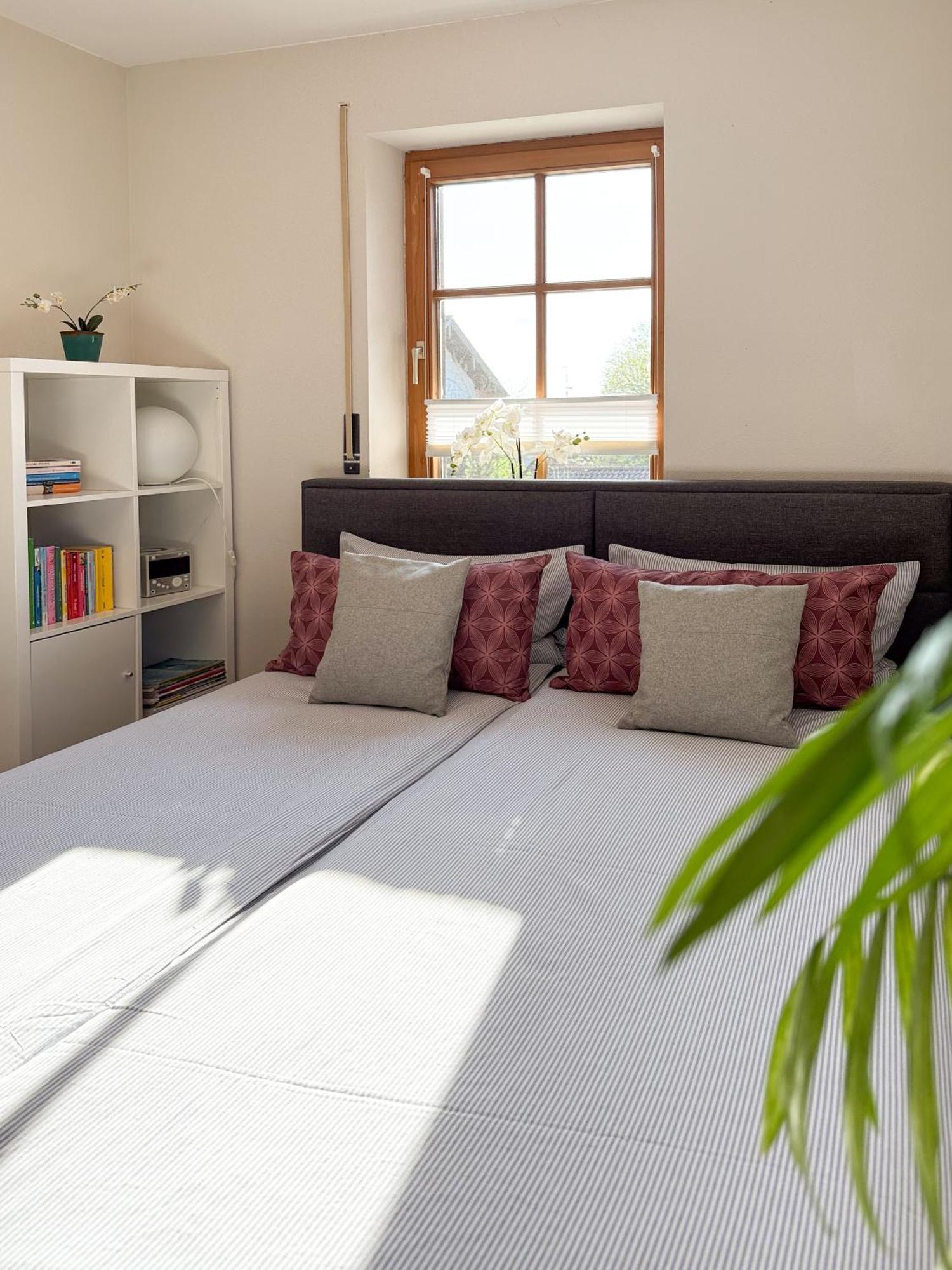 Apartment Wohlfuehlplatzl - Urgemuetlich & Ruhig Vogtareuth Exteriör bild